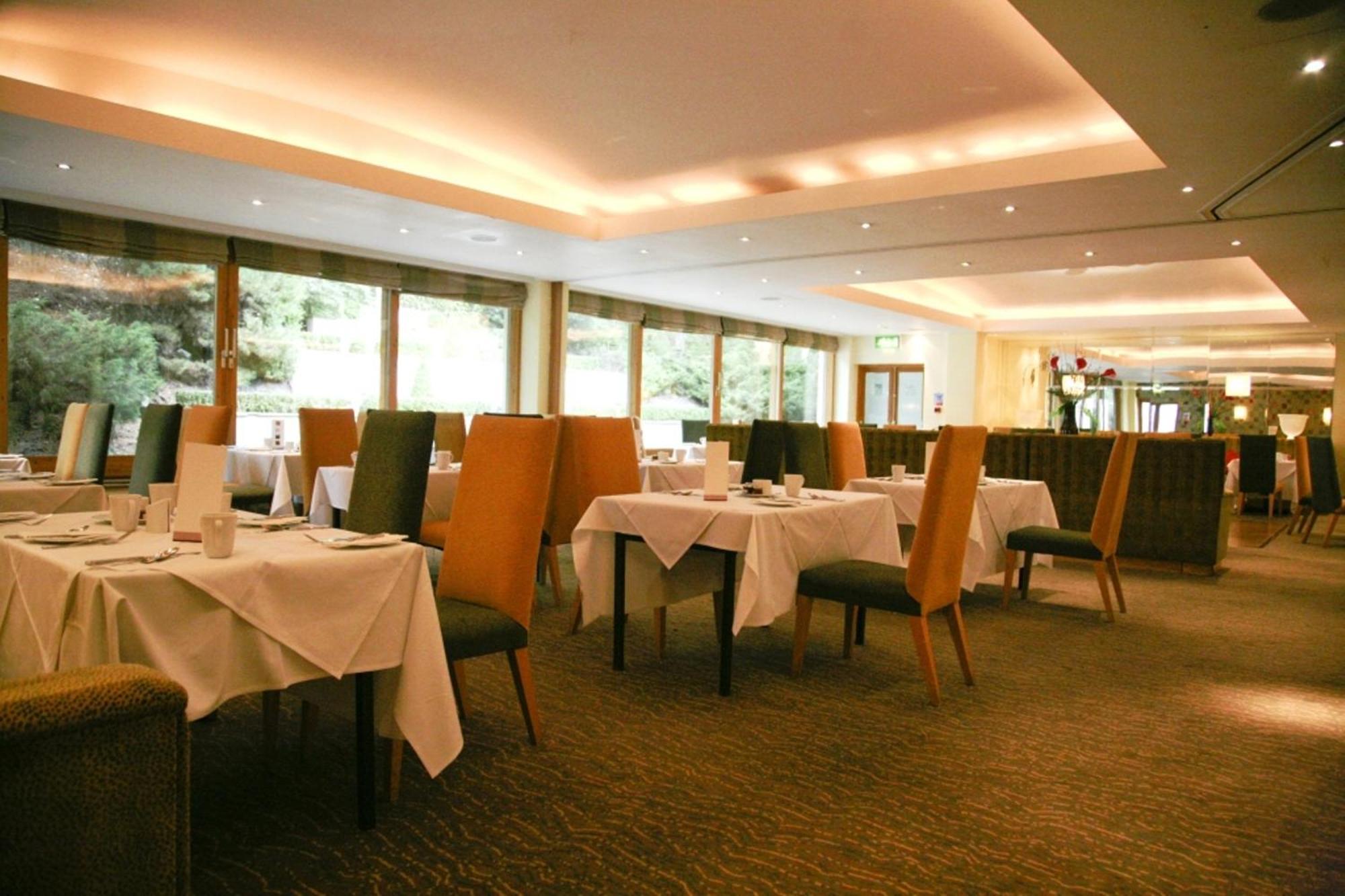 Regency Park Hotel, Health Club & Spa Татчем Екстер'єр фото