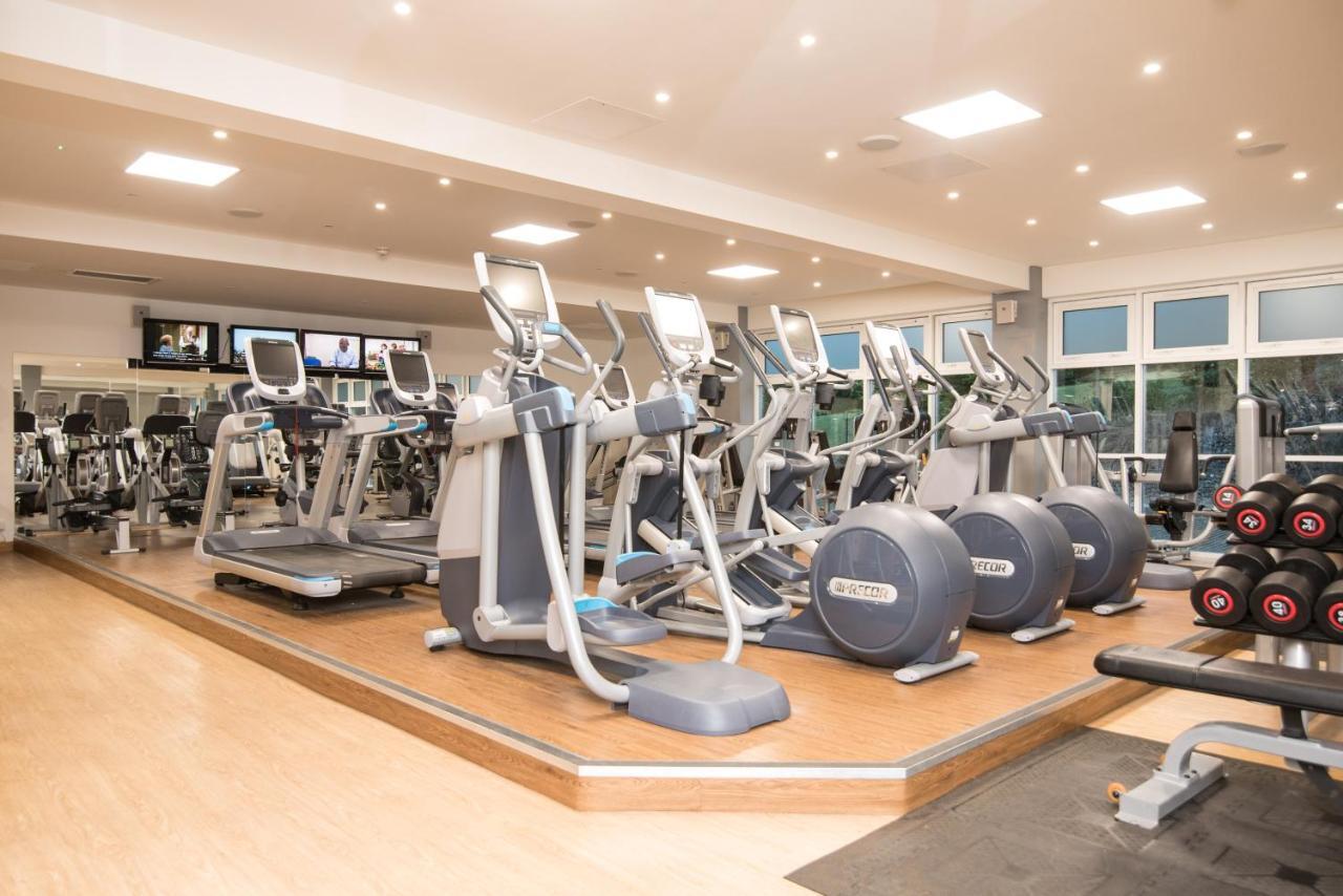 Regency Park Hotel, Health Club & Spa Татчем Екстер'єр фото